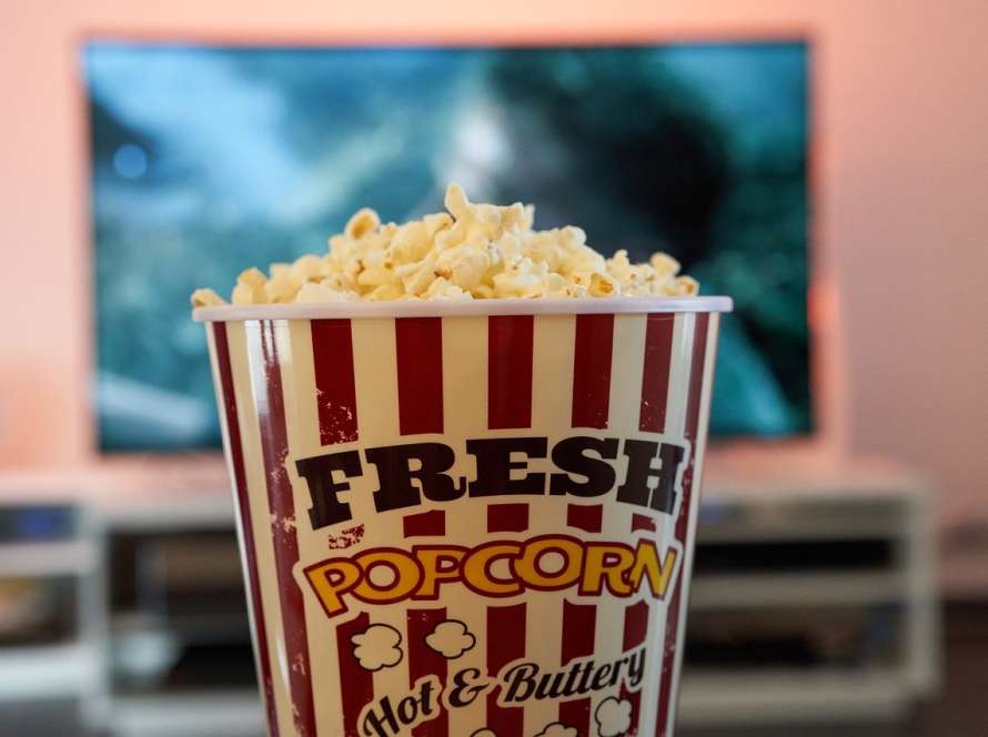 key, popcorn, movie theater-3366766.jpg