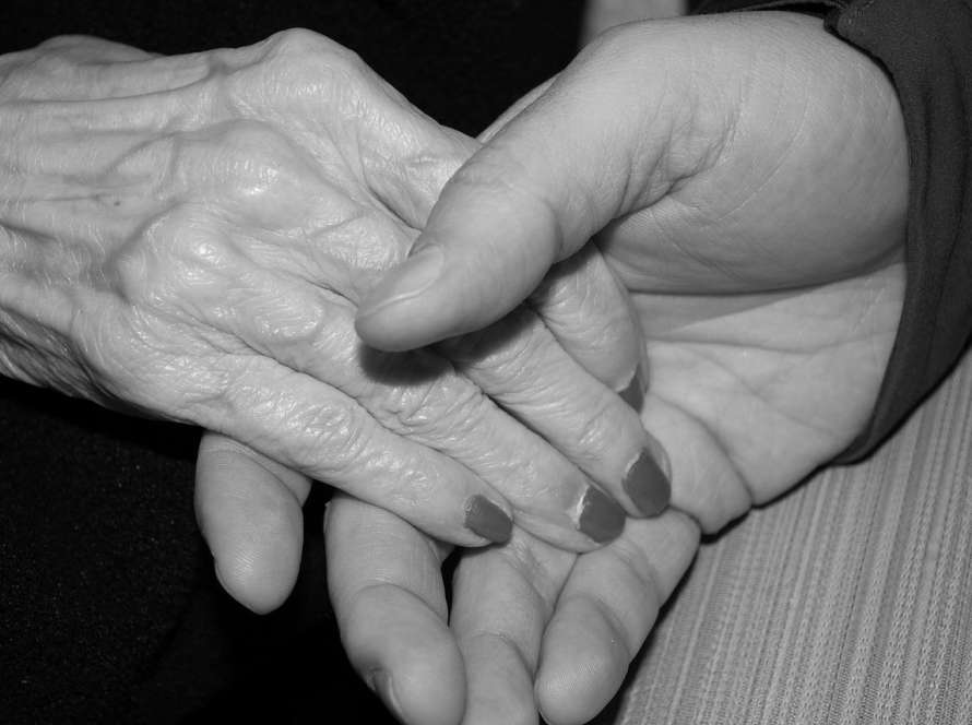hands, aged, elderly-578917.jpg
